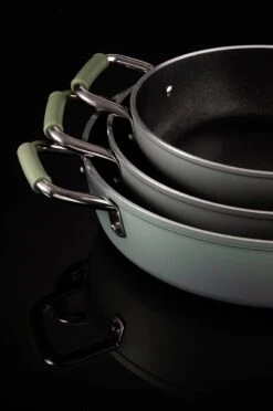 Primecook - Braadpan / Hapjespan Met Deksel - Ø 28 Cm - PFAS-vrij - Inductie - Ecoshield -Keuken Pot 797x1200 1