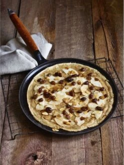 Staub Flensjespan - Houten Steel - 28 Cm - Zwart 6 Staub Flensjespan - Houten Steel - 28 Cm - Zwart -Keuken Pot 901x1200 3